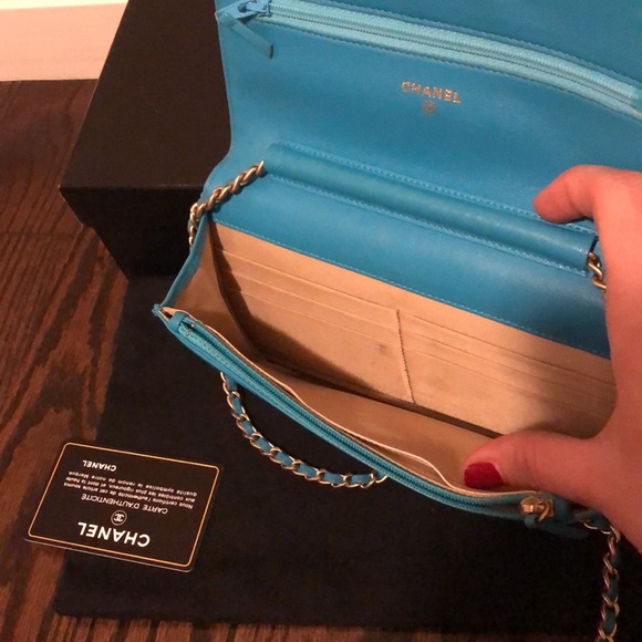 Chanel Wallet on Chain - Picture 9 of 11